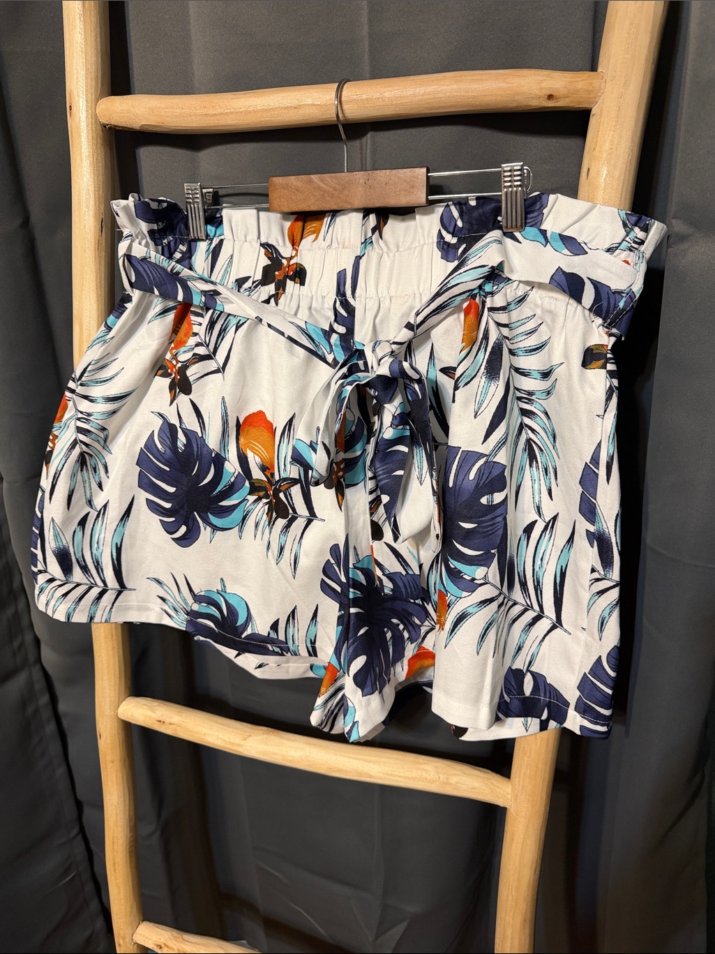 Shein White Tropical Leaf Tie-Waist High-Waist Shorts
